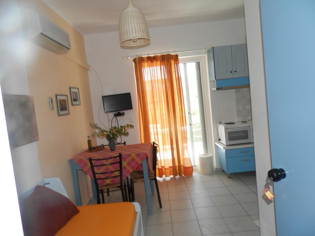 Silvi Mari Apartments Platanes  Exterior photo